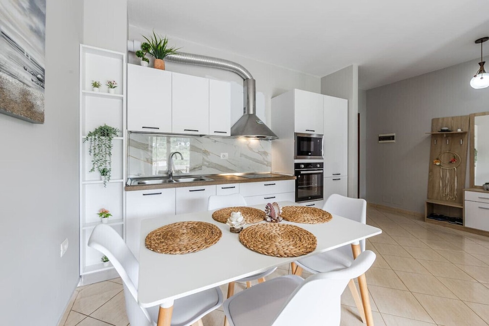 Seaside Stay Apartment
