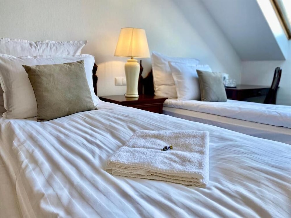 OPERA16 Guestrooms
