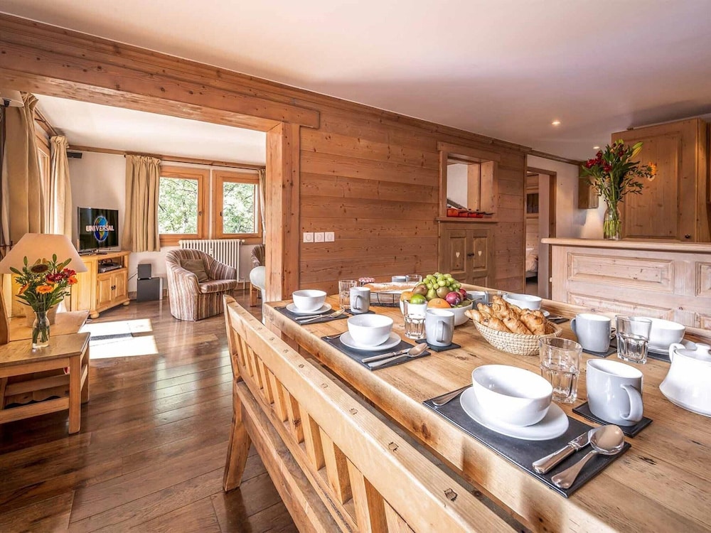 Quietly Located Chalets With Hammam