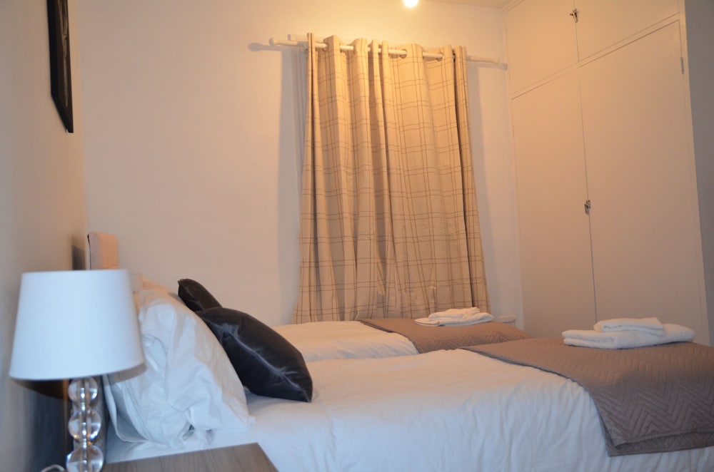 People Boxes Apartments - 74 Highbury view 4