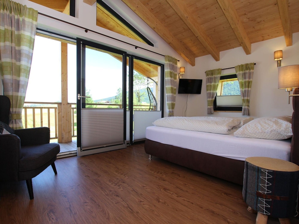 Chalet Gamsknogel mit Privatem Pool und Whirlpool