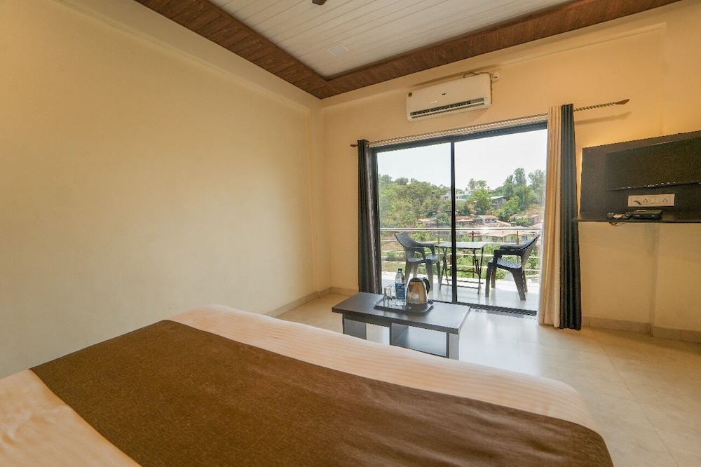 Hotel Raaya Regency