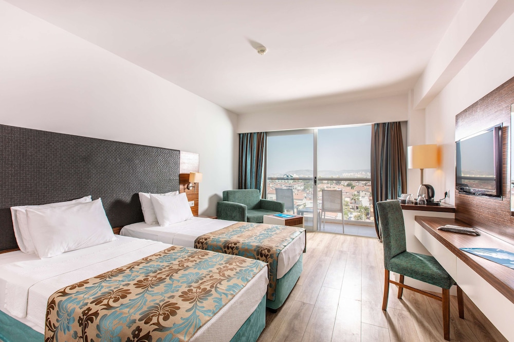 Palm Wings Beach Resort & Spa Kusadasi- All Inclusive