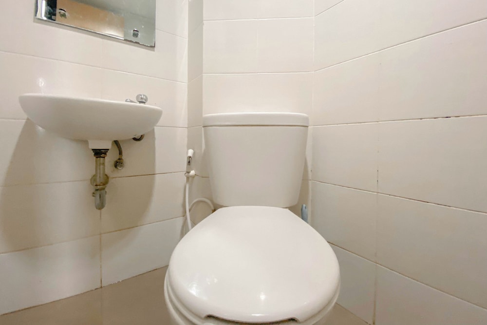 Well Furnished Studio At The Alton Apartment