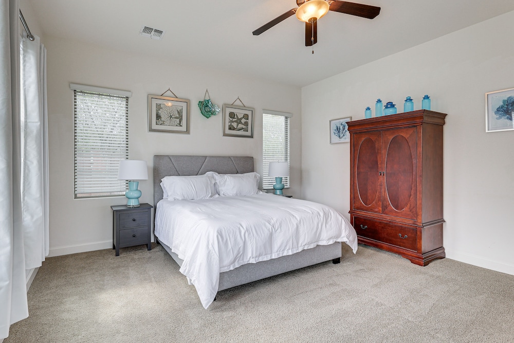 Luxury Queen Creek Home w/ Calming Pool Oasis! view 5