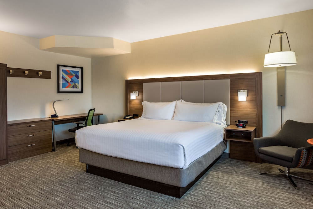 Holiday Inn Express Hotel  Suites Oroville Lake, an IHG Hotel - Property Image 4