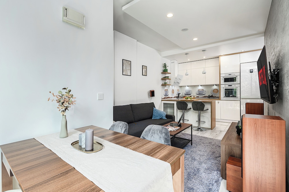 Lumina spacious apartments in Warsaw