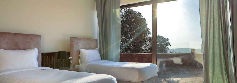 Villa Naya Branch 6  Saltus view 2