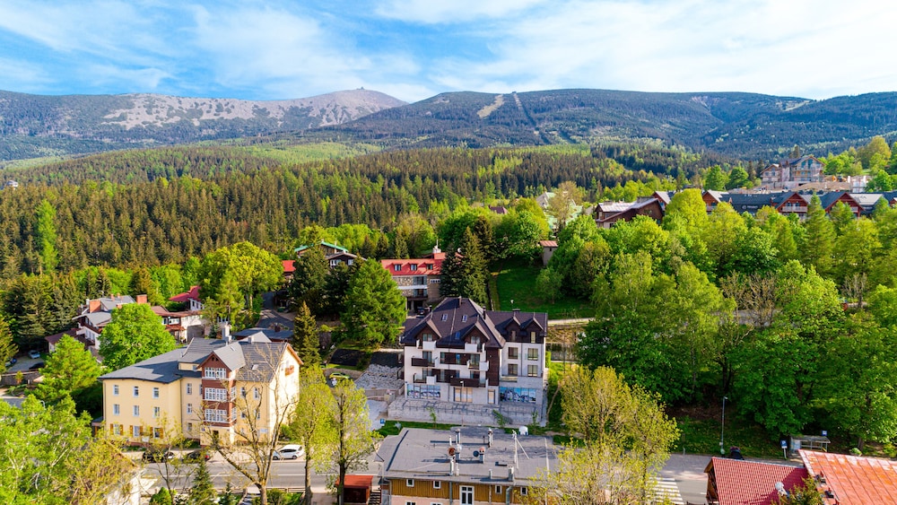 Apartamenty Sun&Snow Rezydencja Karkonoska view 4