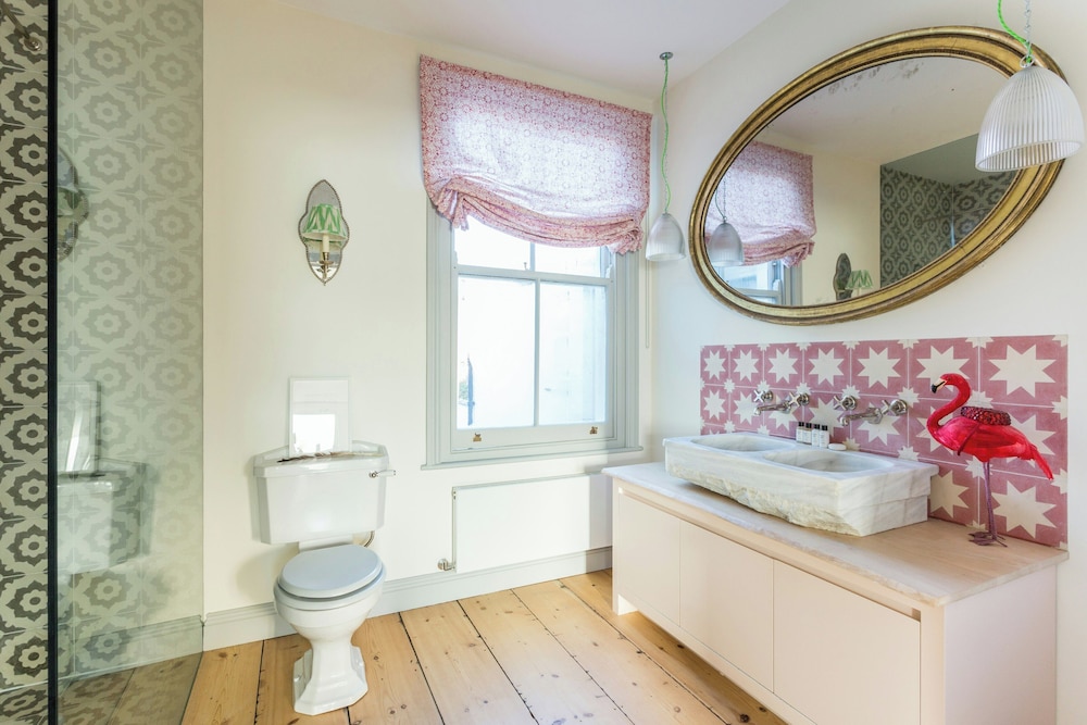 Barlby Road III by Onefinestay