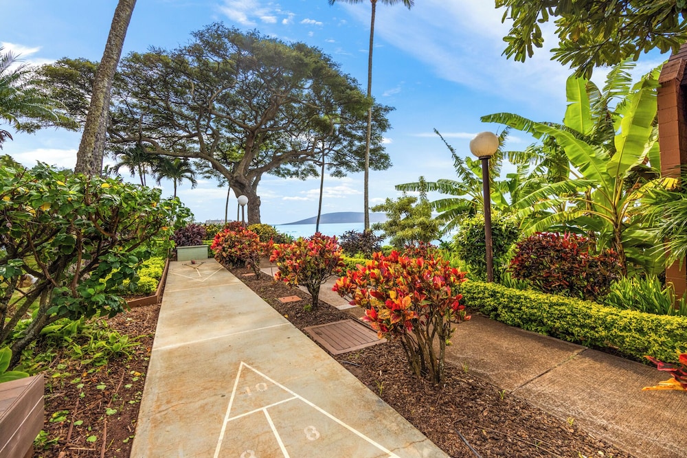 Kuleana Club - 402