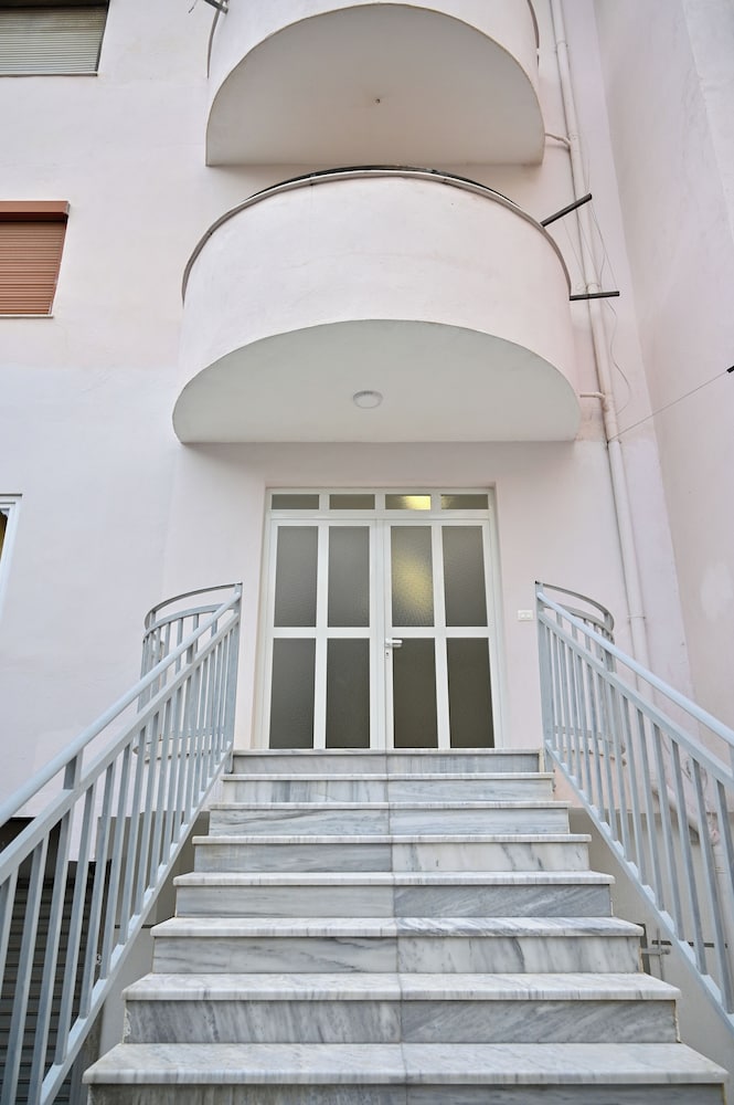 Elite Apartments