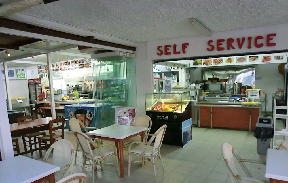 Santorini Camping & Hostel