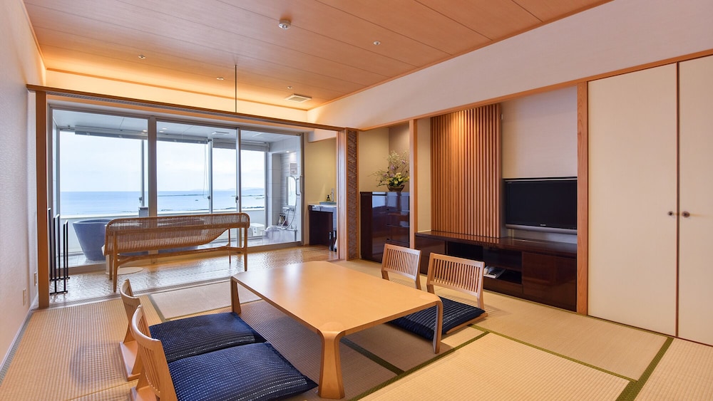 Hotel Sanrakuso