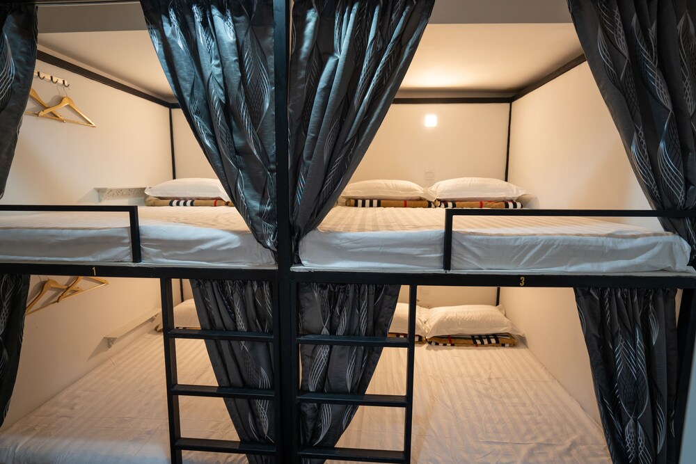 OSS Backpackers Hostel