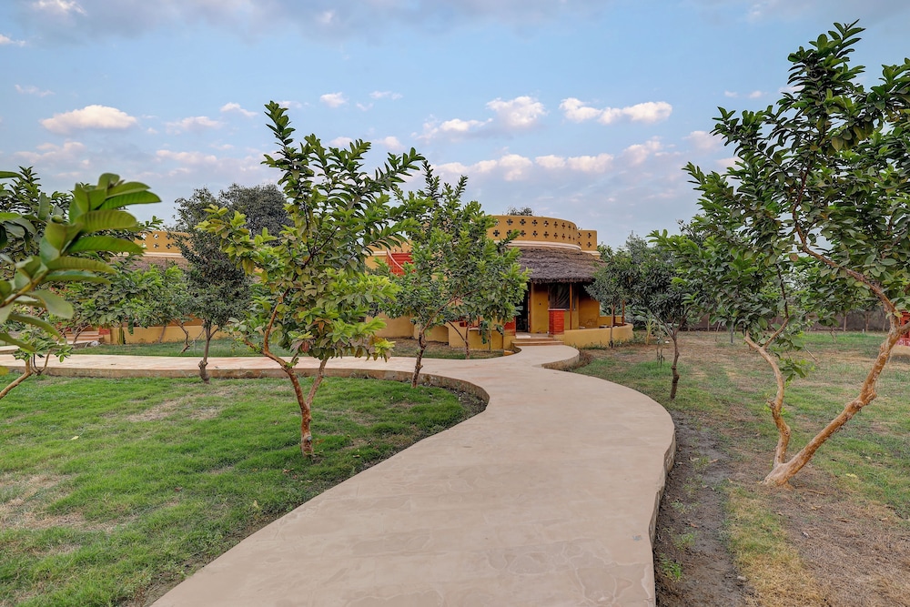 Aanandam Resort By ELIVAAS