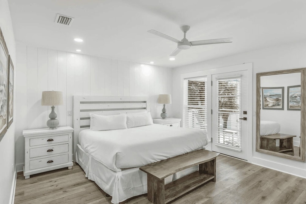30A Beach Music by Avantstay Pool w/ Gulf Views Golf Cart