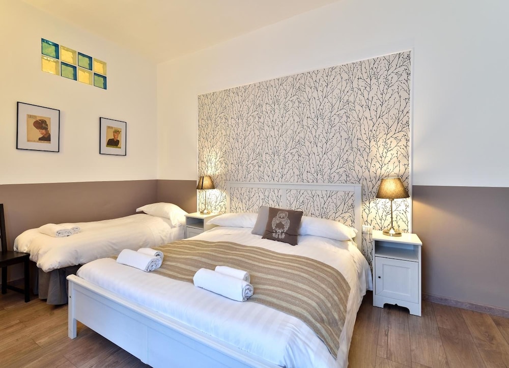 Romantica Rooms