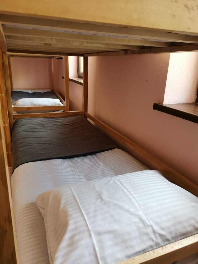 Art Garden Hostel and Tours