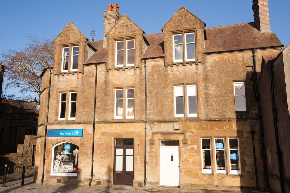 Sherborne Vacations - Abbey Court - Property Image 2