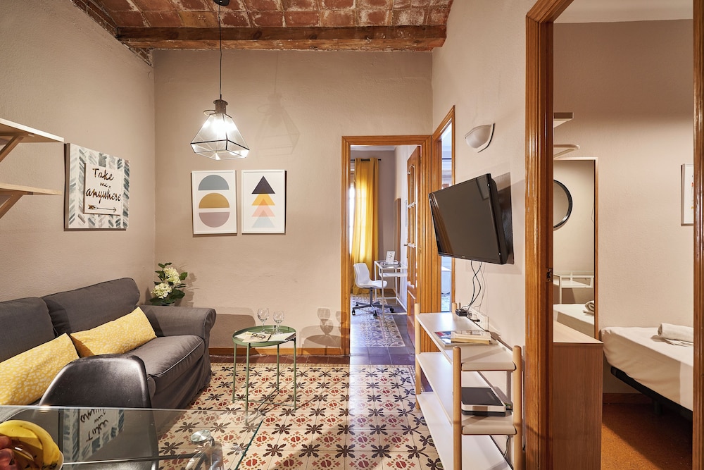 BeBarceloner Sants Apartments