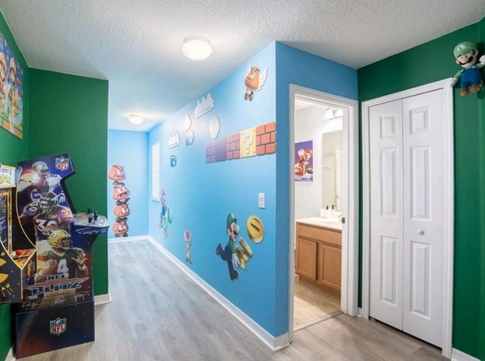 Gated Community, Amazing 4/3 Vacation Home With Private Pool Near Disney!!!