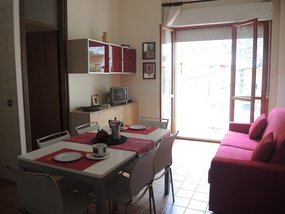 Comfortable Flat Near the sea With Garden