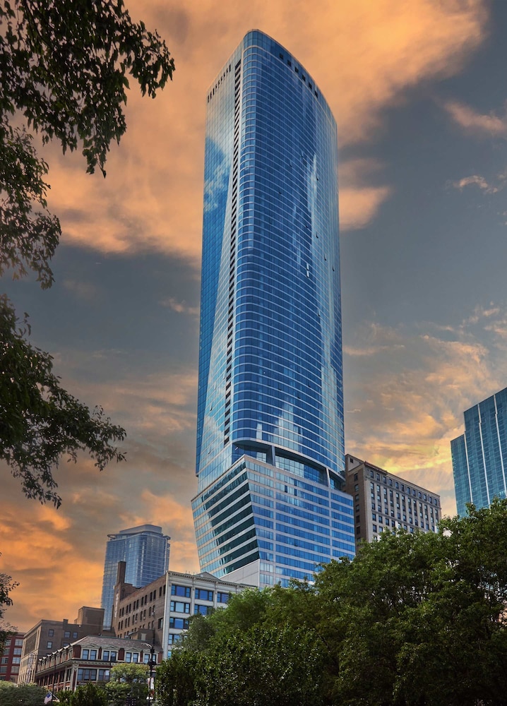Panoramic Lake Views Premier Amenities for Groups