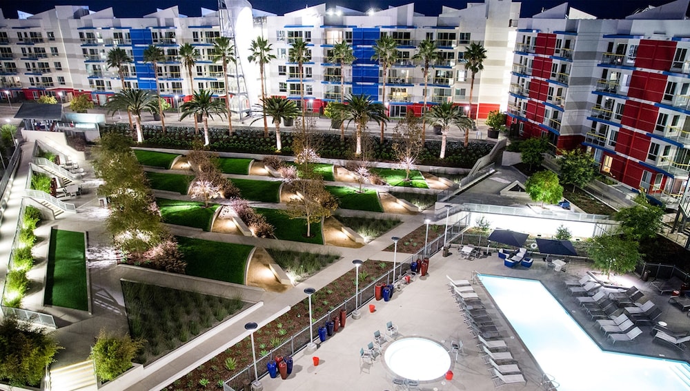 Global Luxury Suites at Marina Del Rey