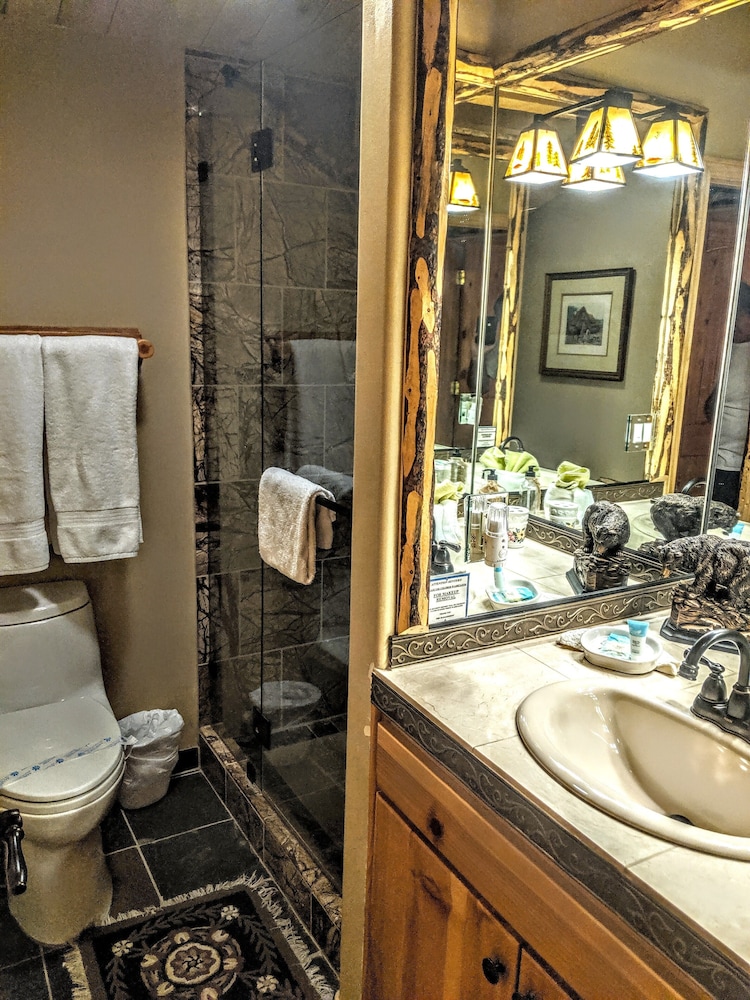 Snow Summit Townhouse Rentals & Sales