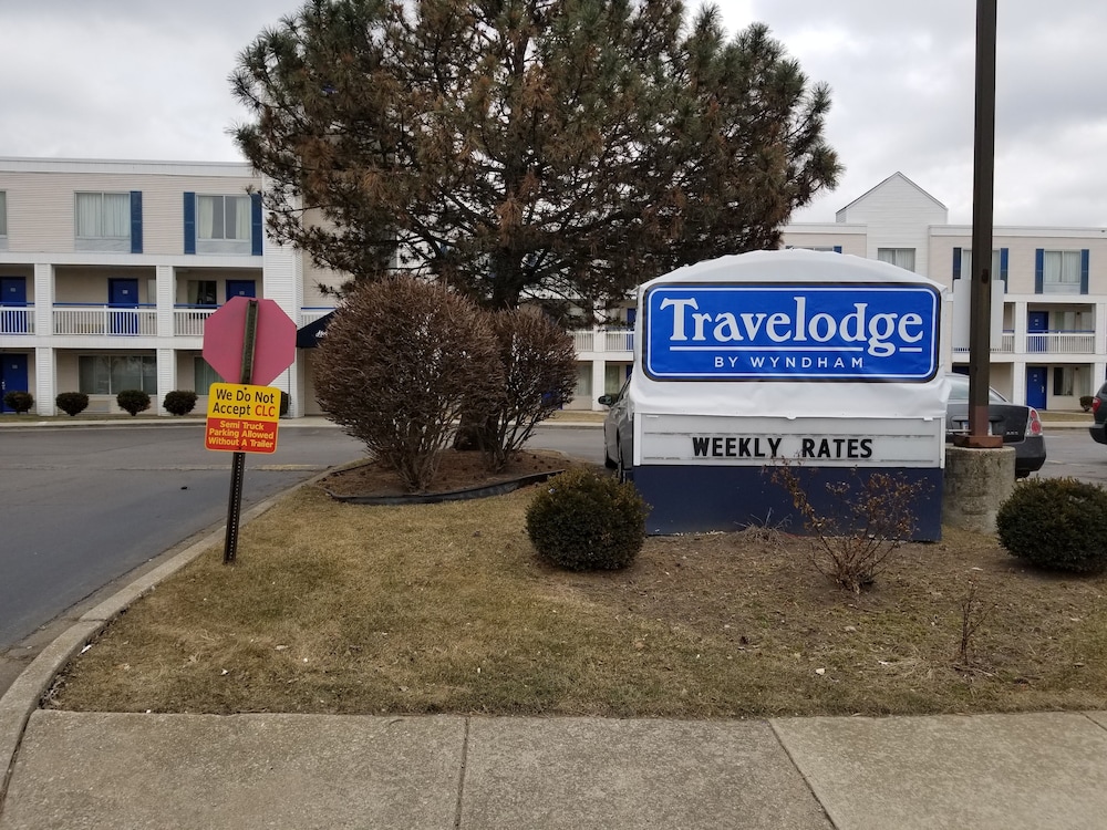 Lansing Vacations - Travelodge by Wyndham Lansing IL - Property Image 7
