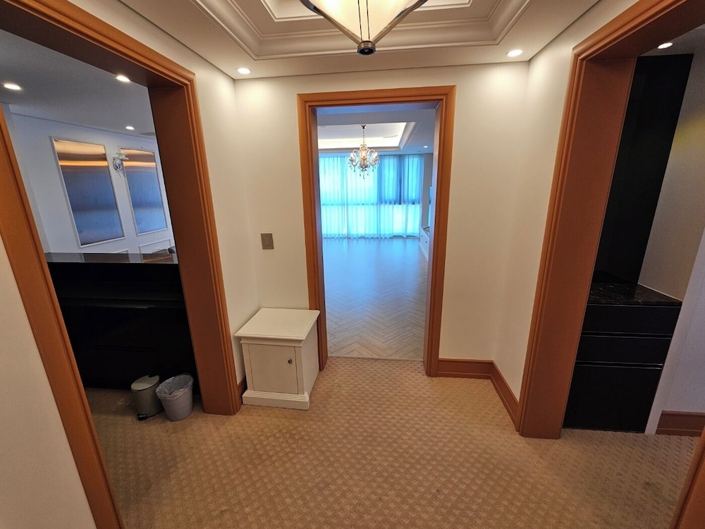 W Residence Hotel Centum City 43