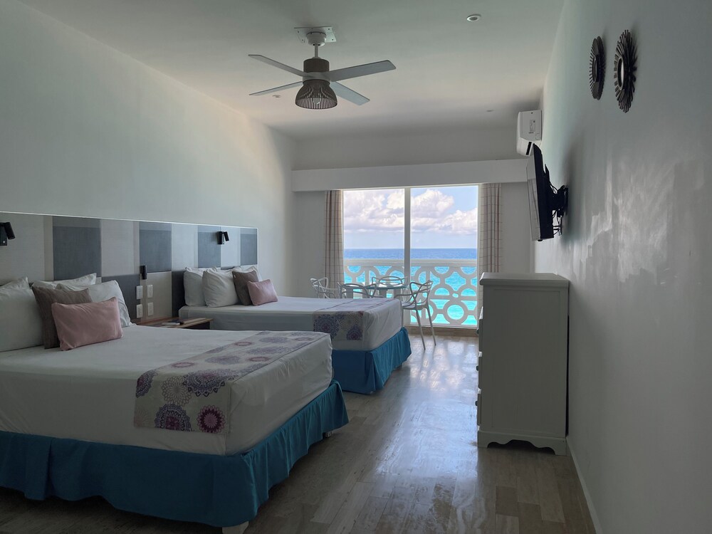 OvaCancun Apartments