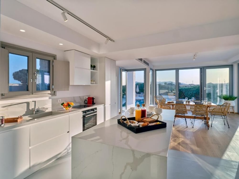 Empire Luxury Villas