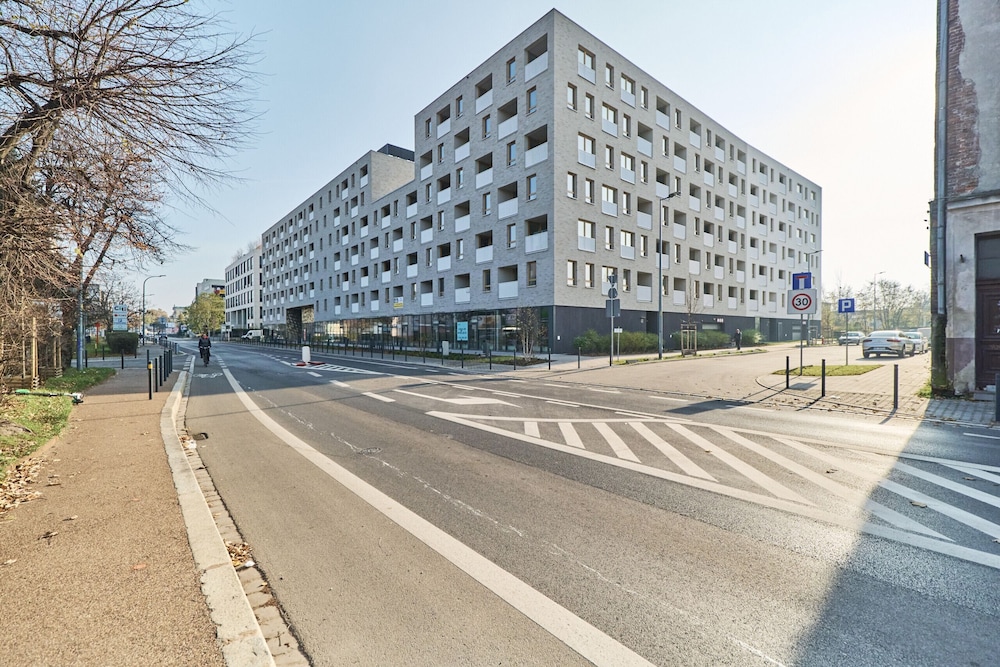 Braniborska Apartment Wrocław by Renters view 4