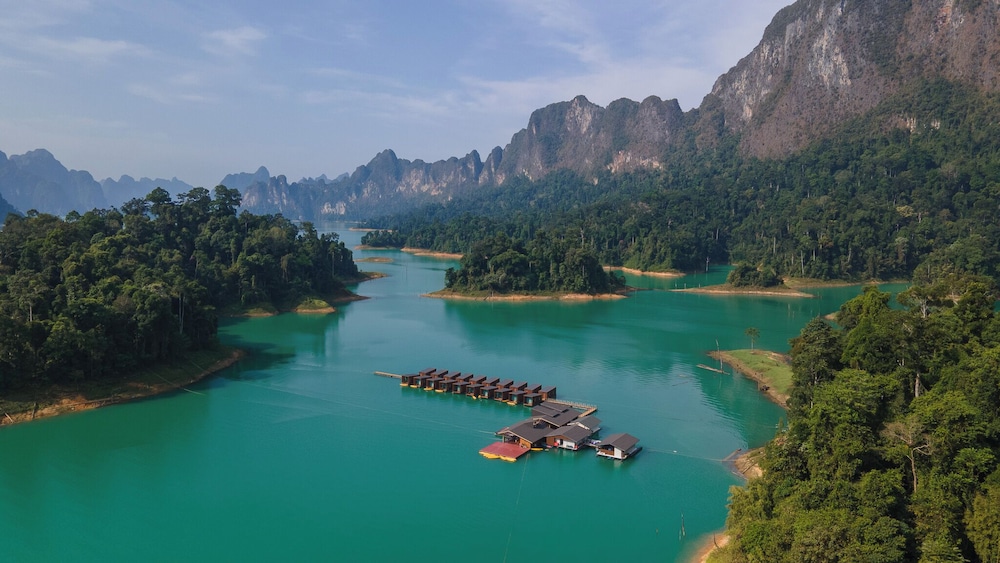 360 issara Floating Resort