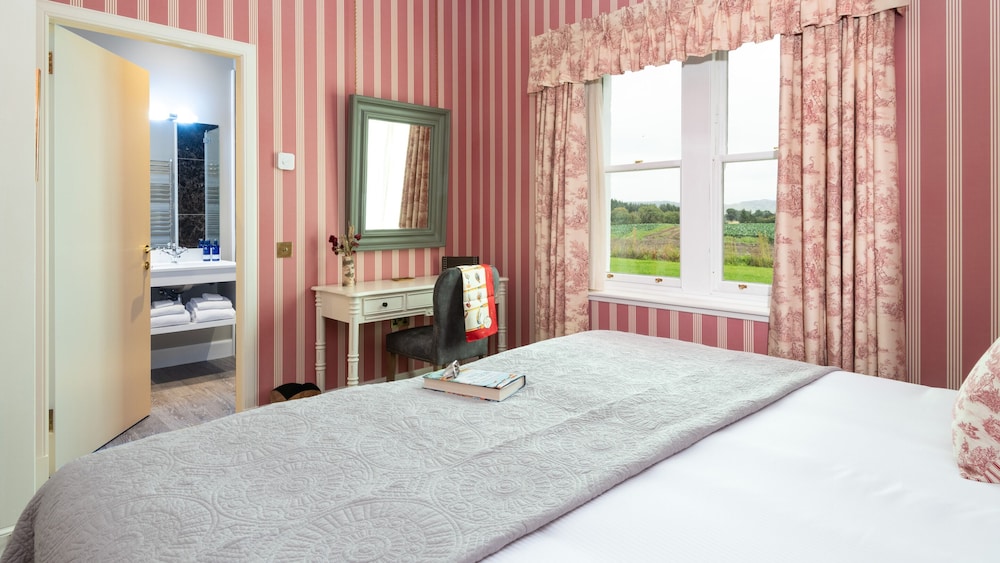 Meikleour Arms Hotel and Restaurant