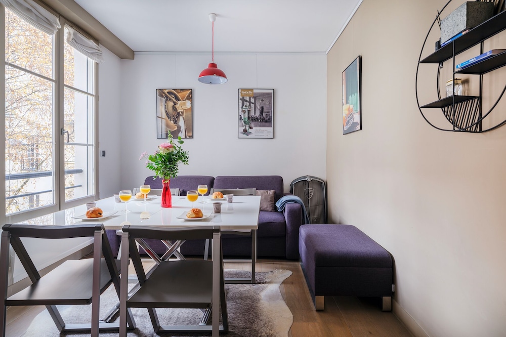 Paris Marais Bouquet Residence