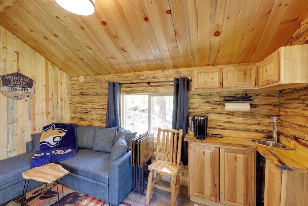 Day Trip to Glacier NP: Nature-packed Cabin!