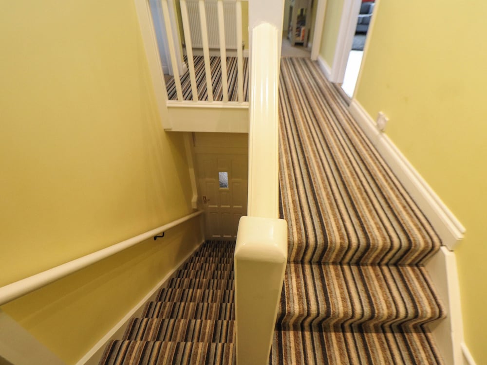 Flat 2 Niles Place