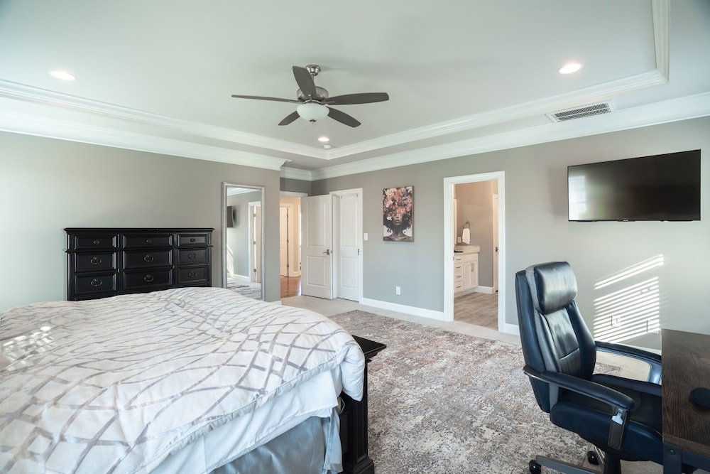 Durham Retreat Games, Exercise, And Relaxation 5 Bedroom Home
