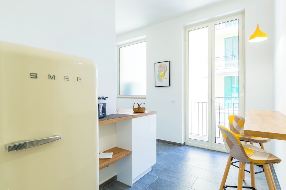 Stanzione Classy Flat at Vomero Central