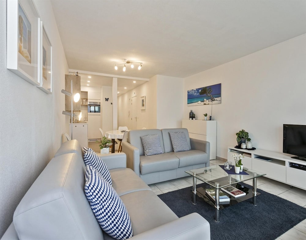 Apartment in Blankenberge With Sea Views