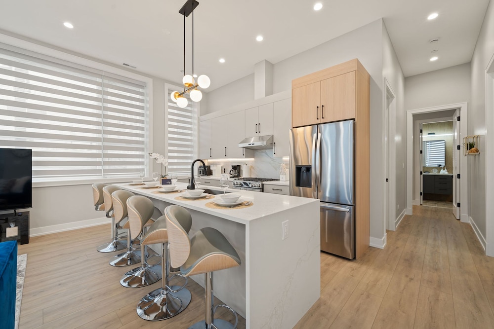 New Building in Med District - Modern 2bed 2bath