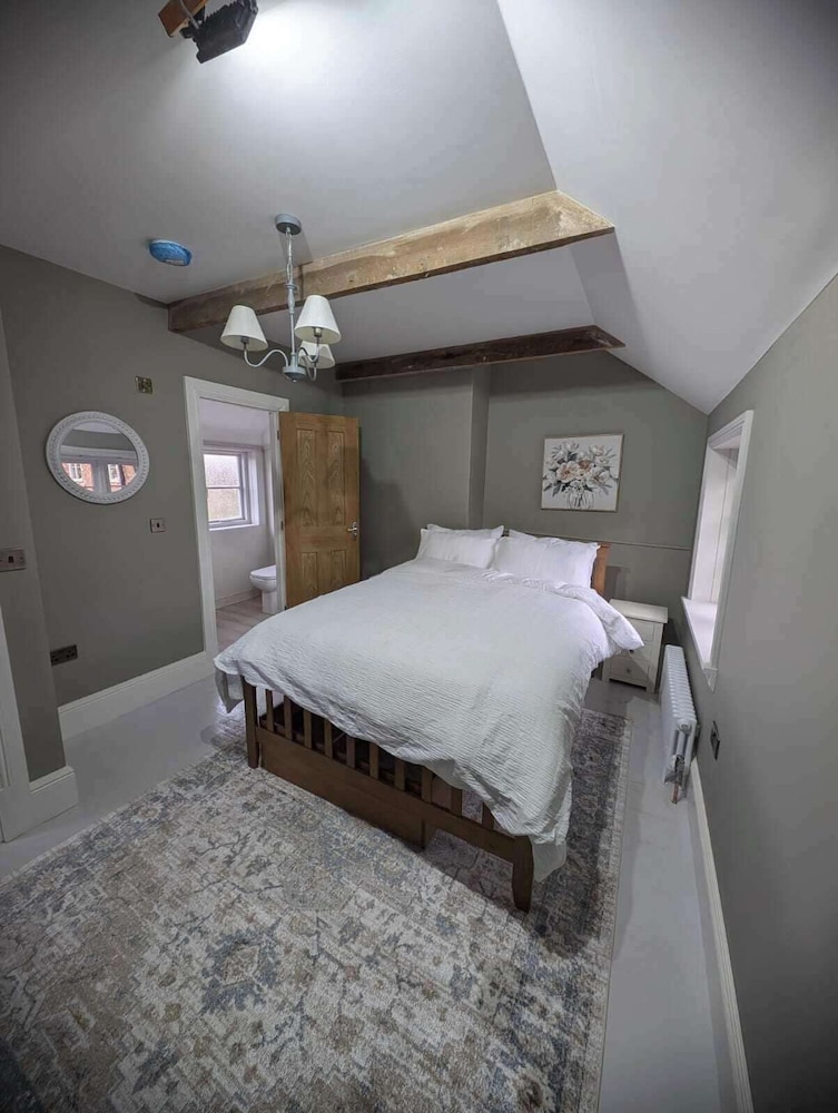Norfolk Oasis - Modern 2-bed Apartment
