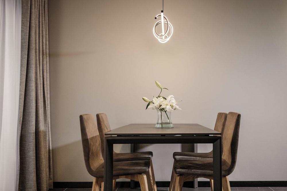 Isabella Suites