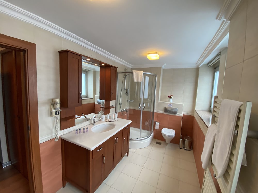 Triada Otel Gayrettepe - Image 25