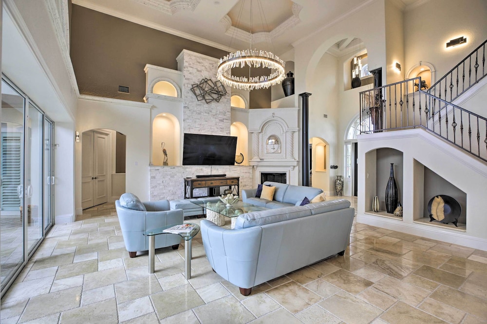 Luxe Cape Coral Escape w/ Boat Dock + Cabana!