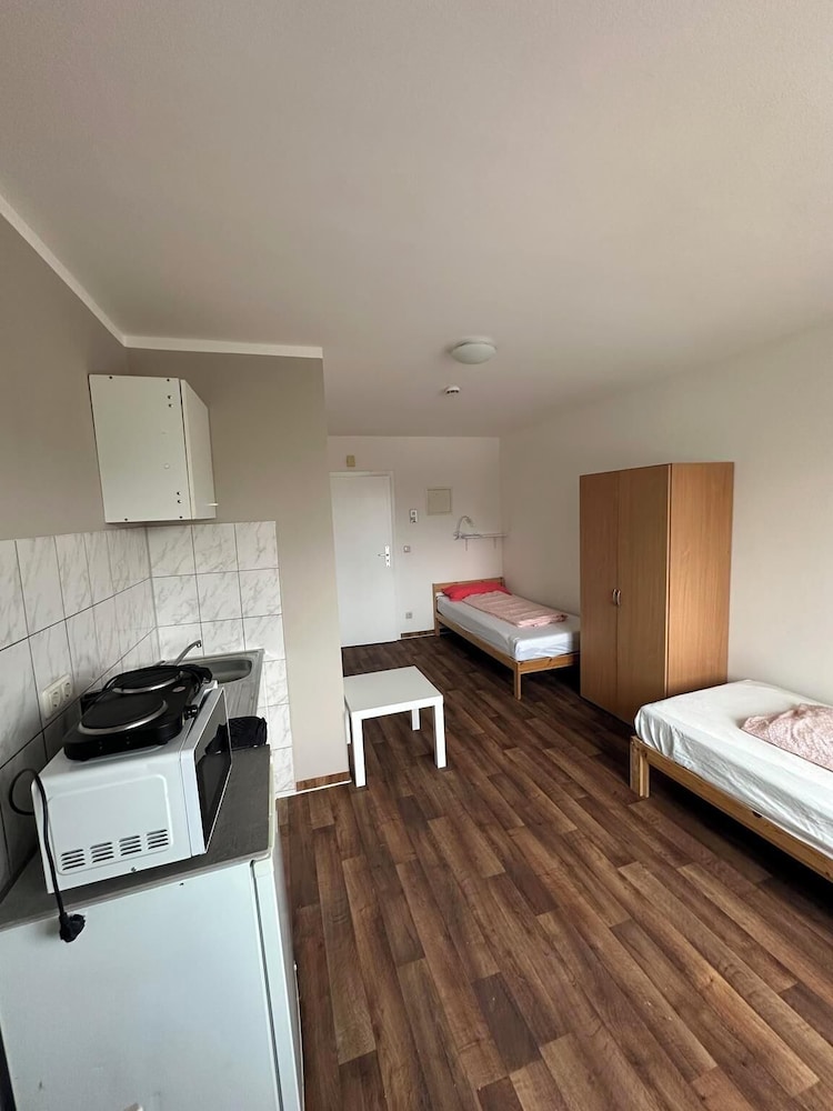 2-Rent Group Hostel Apartments HAN53