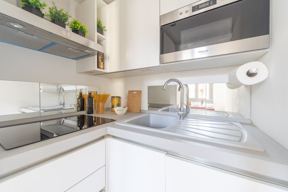 Boccaccio - Stunning Central 1bdr With Terrace in Cadorna Area